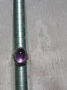 Sterling Silver  7 1/2 Purple Cabochon Ring - Amethyst Tone